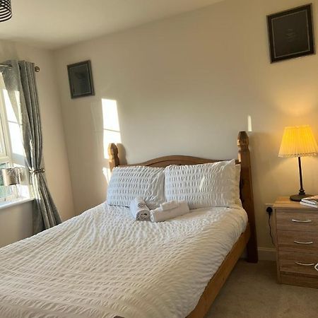 Cosy Double Room With Private Bathroom Homestay Caldecote Eksteriør bilde