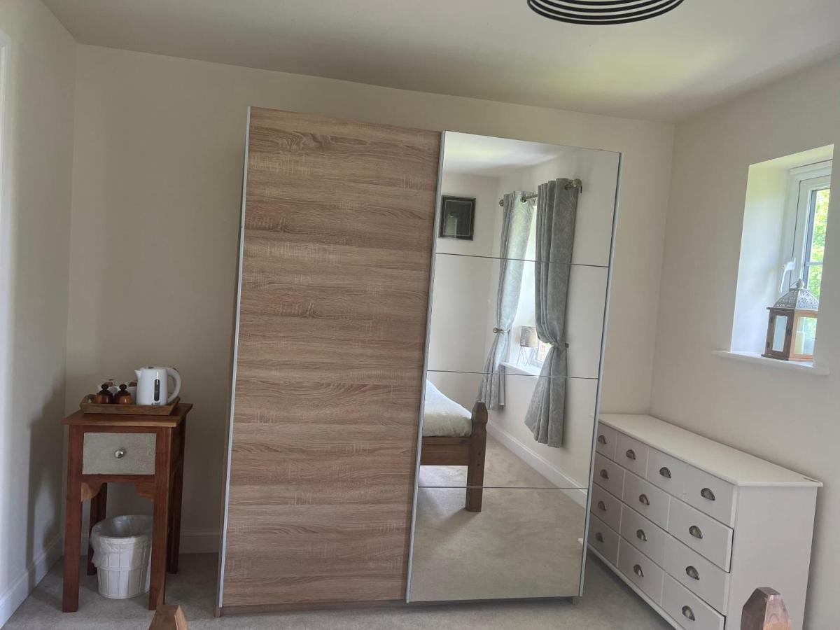 Cosy Double Room With Private Bathroom Homestay Caldecote Eksteriør bilde